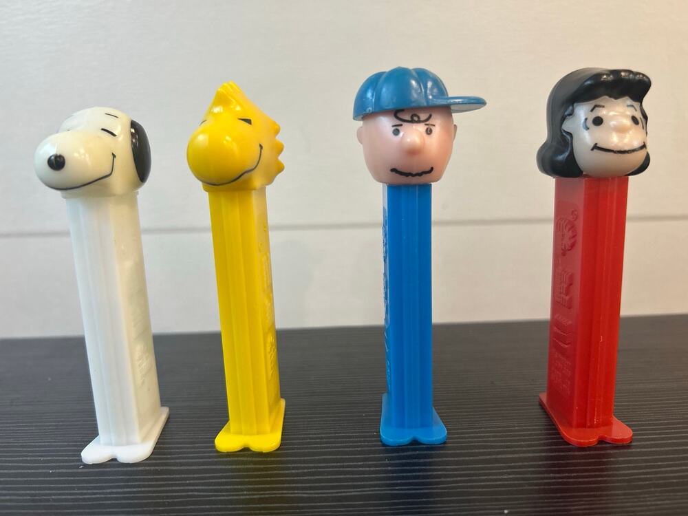 PEZ Peanuts Snoopy Woodstock Charlie Brown Lucy 4.9 Dispenser Lot of 4